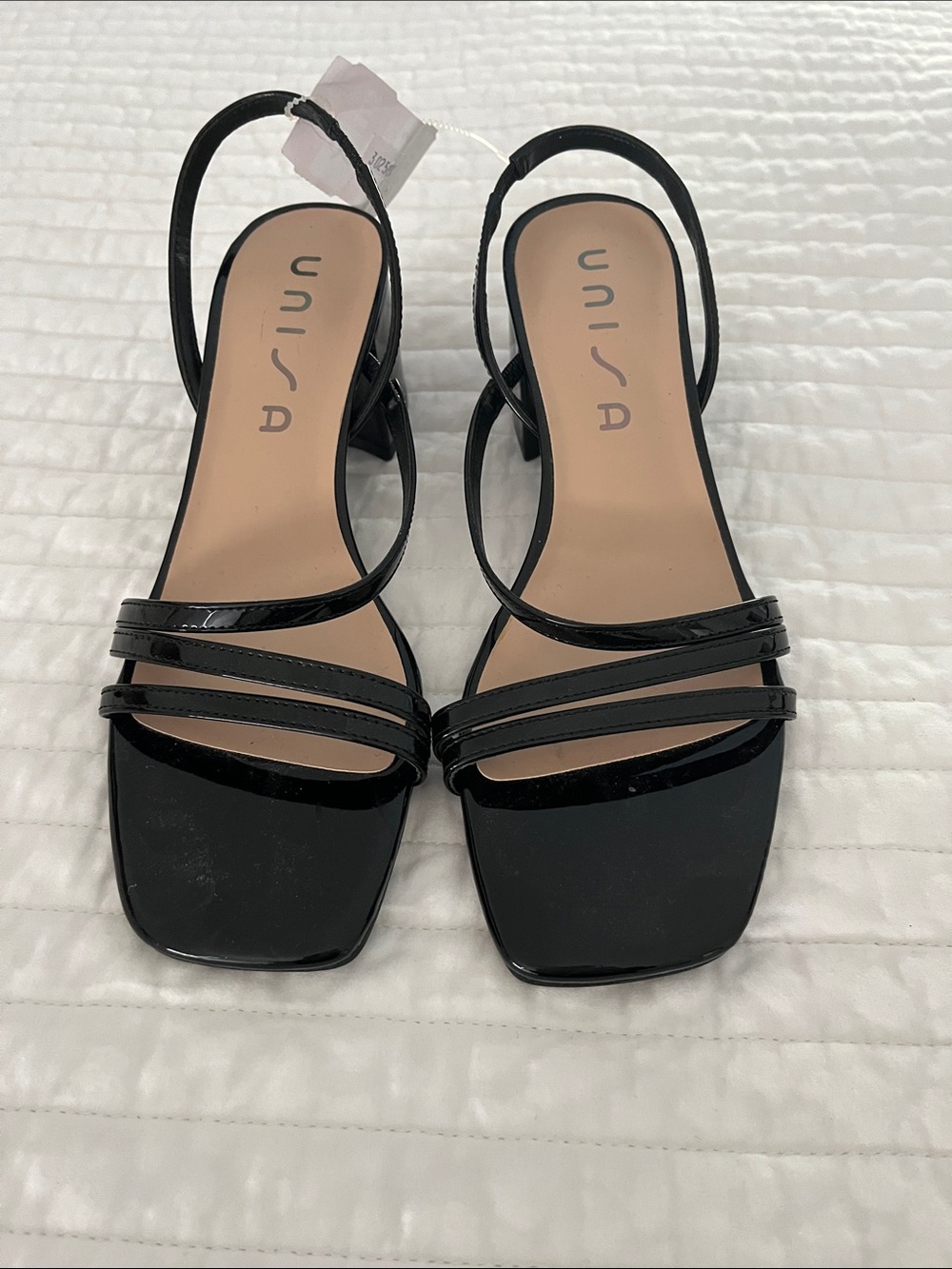 NWT Unisa Black Strappy Slingback Sandals